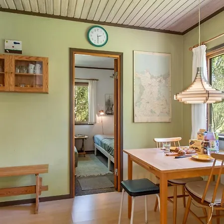 2 Bedroom Awesome In 度假居 Højby